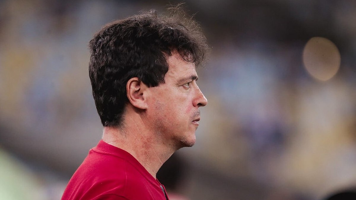 Fernando Diniz deixou o comando técnico do Fluminense