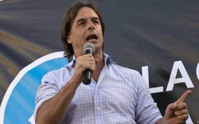 Luis Lacalle Pou deve levar eleição uruguaia para o segundo turno