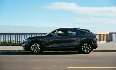 Ford Mustang roda 400 mil km em 3 anos e mantém 92% da bateria