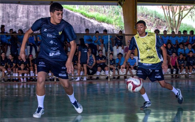 Sementinhas do Esporte 4 oferece aulas gratuitas de futsal