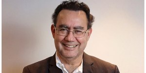 Augusto Cury cresce em duas pesquisas e chega ao 3° lugar