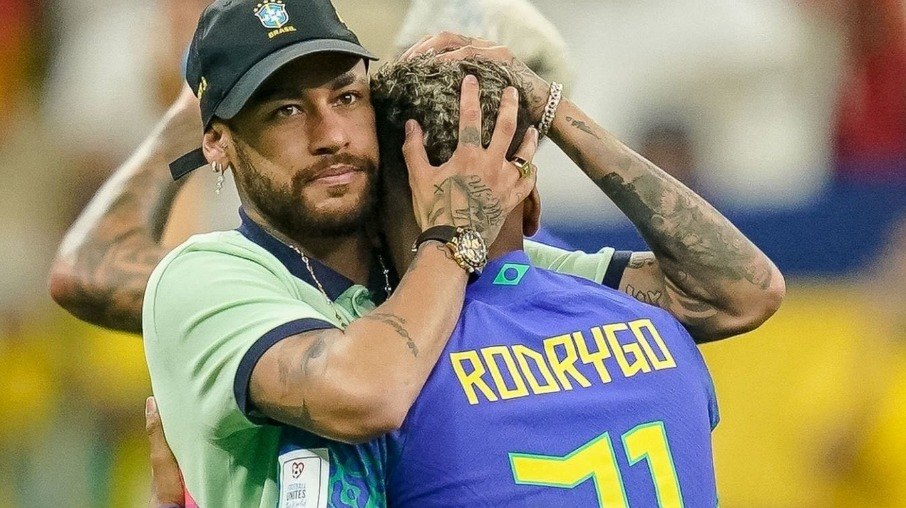 Rodrygo diz que sempre contrataria Neymar para seu time ideal
