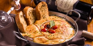 Harumaki de legumes e de queijo sem fritura e molho agridoce