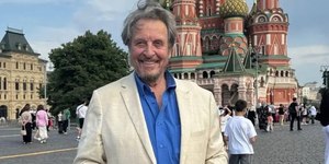 Pai de Elon Musk é alvo de acusações de abuso sexual infantil