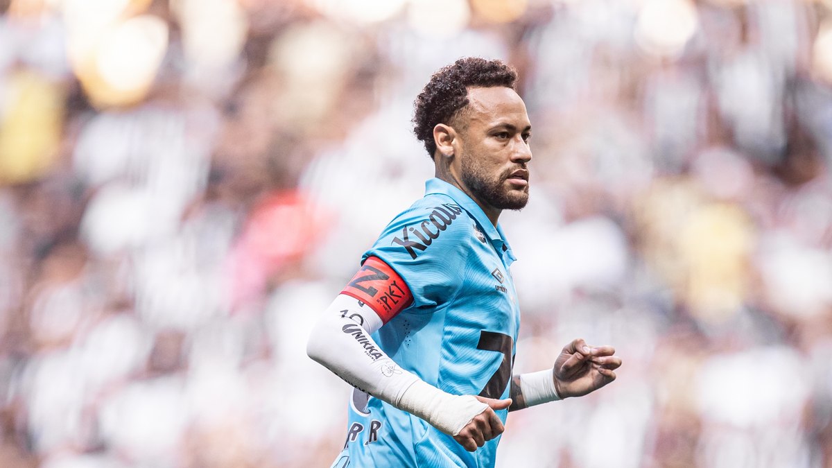 Neymar em jogo contra o Atlético-MG Neymar em jogo contra o Atlético-MG