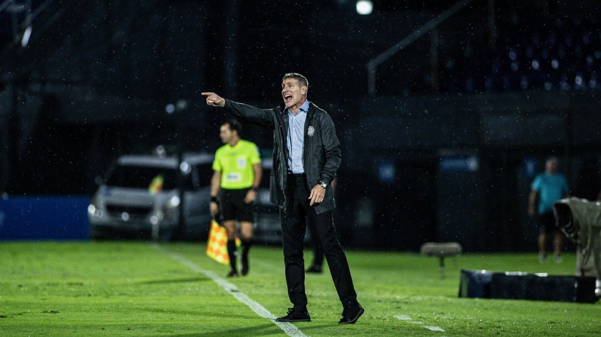 Martín Palermo, ídolo do Boca, é o novo treinador do Fortaleza Martín Palermo, ídolo do Boca, é o novo treinador do Fortaleza