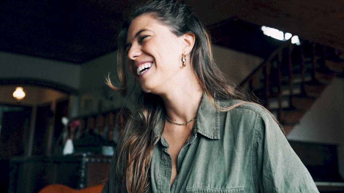 Femark exalta a força feminina em novo single “Passarinha” Femark exalta a força feminina em novo single “Passarinha”