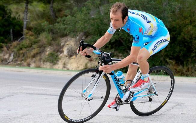 Michele Scarponi%2C campeão do Giro d'Italia%2C treinava em uma estrada de Filottrano%2C na região de Marcas