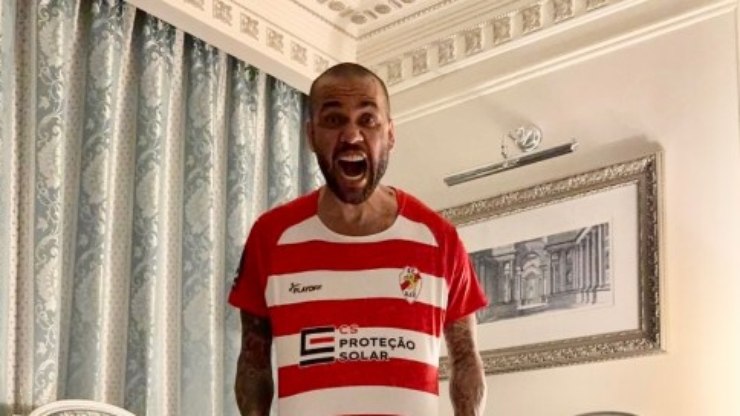 Da 3ª divisão de Portugal: conheça o novo time de Daniel Alves