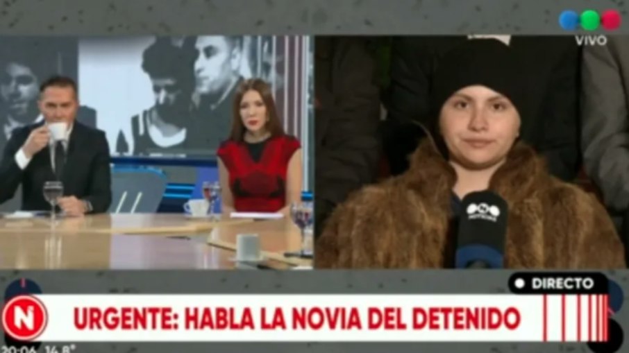 Ambar, que se identificou como namorada de brasileiro que tentou matar Cristina Kirchner, dá entrevista à canal argentino