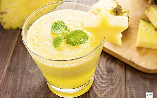 Suco de abacaxi: refrescante, barato e nutritivo, perfeito para o desjejum!