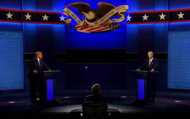Trump e Biden ficaram frente a frente em debate realizado na última terça-feira (29).