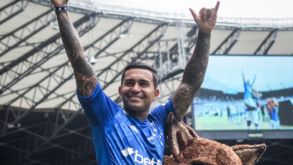 Dudu negocia com o rival do Cruzeiro Dudu negocia com o rival do Cruzeiro