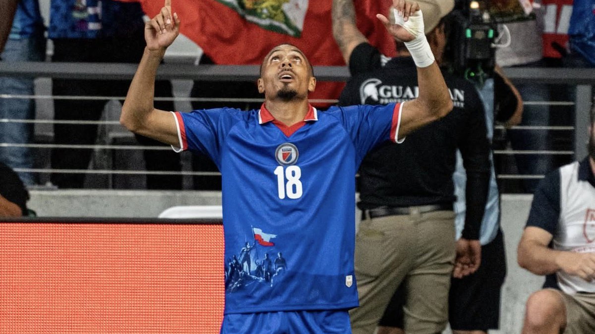 Haiti homenageia Polônia com camisa especial na Copa do Mundo