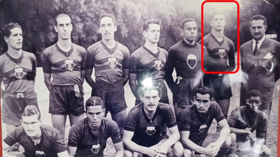 Mauro Ramos com a camisa da Esportiva Sanjoanense 