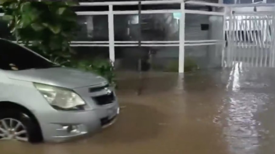 Chuvas deixam Rio de Janeiro em estado de atenção