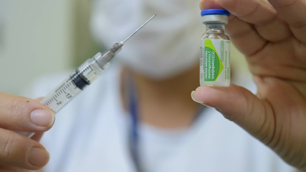 O público infantil deve ser imunizado em um dos 41 polos de Coronavac.