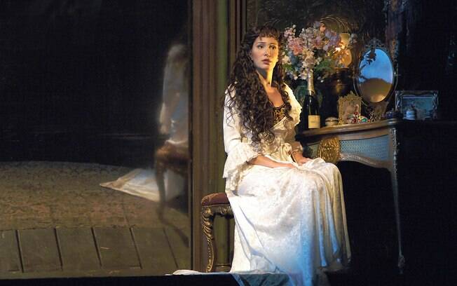 Sara Sarres como Christine em 