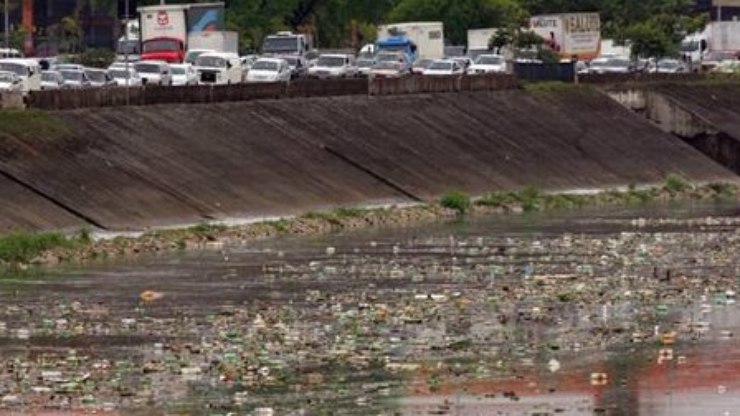 Rio Tietê registra contaminação em todos os trechos
