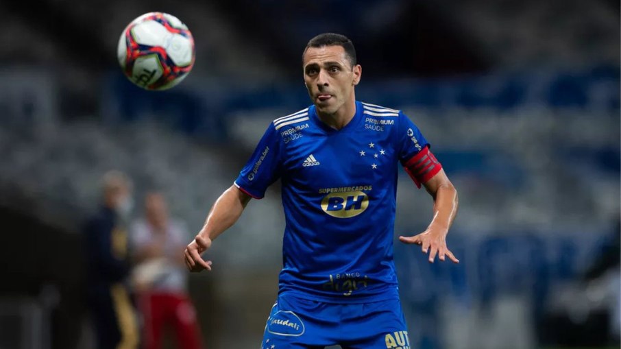 Antes da aposentadoria, Rômulo defendeu as cores do Cruzeiro