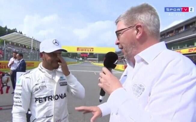 Lewis Hamilton se emociona depois de fazer a pole na Bélgica e igualar recorde de Schumacher