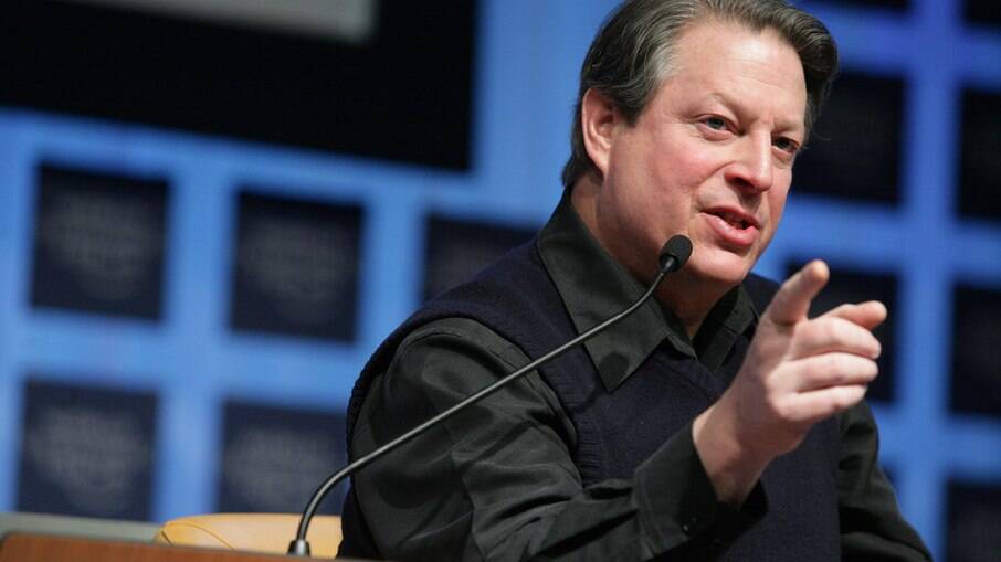  Gore foi vice-presidente dos EUA durante a gestão Clinton, que governou o país de 1993 até 2000.