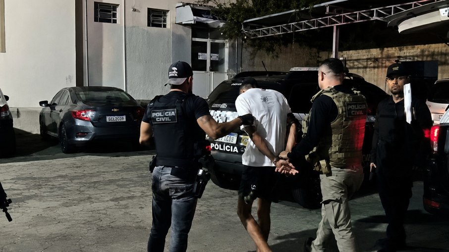 Suspeito foi identificado após os investigadores rastrearem a linha telefônica utilizada para combinar a compra do celular com o comerciante Suspeito foi identificado após os investigadores rastrearem a linha telefônica utilizada para combinar a compra do celular com o comerciante