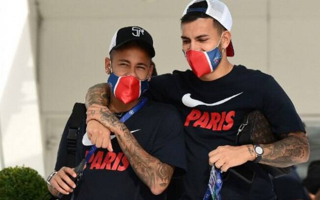 Neymar volta aos treino