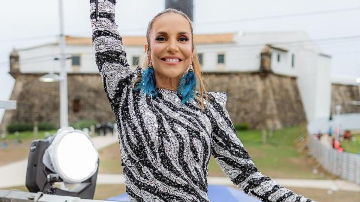 Ivete Sangalo se torna pentacampeã da música do Carnaval com 'Macetando'