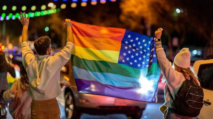 Vitória é uma das poucas decisões pró-LGBT consentida entre os partidos antagonistas norte americanos.
