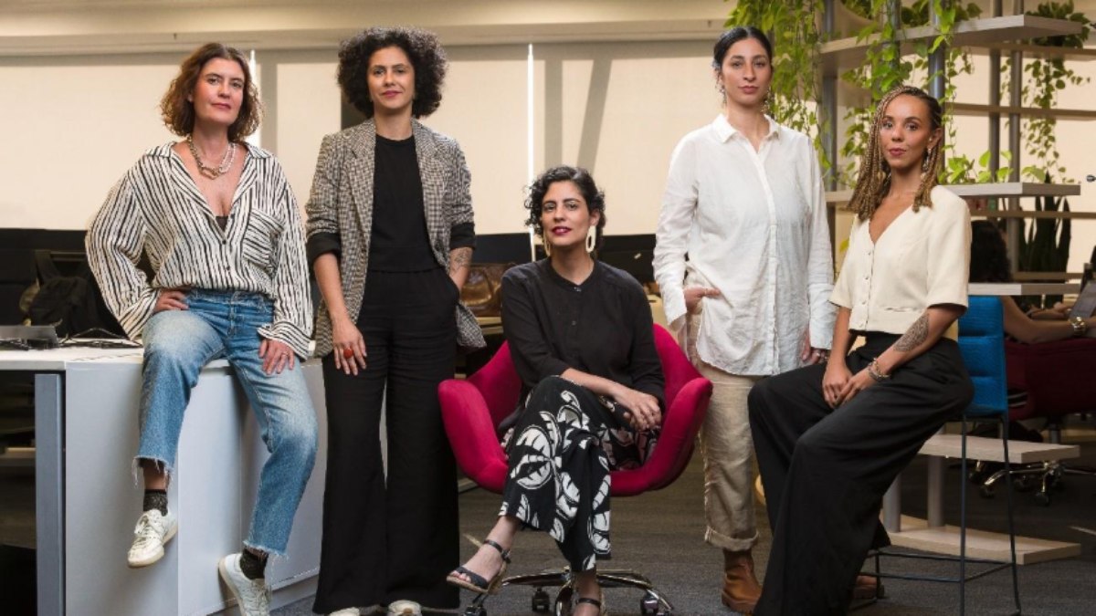 Gisele Pansera, Isa Barros, Camila Guimarães, Alice Lopes e Juliane Shizuko 