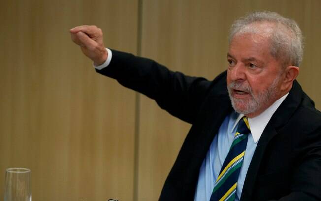 O ex-presidente Lula (PT) foi ao Twitter na manhã desta quinta-feira 22 para defender o impeachment do presidente Jair Bolsonaro
