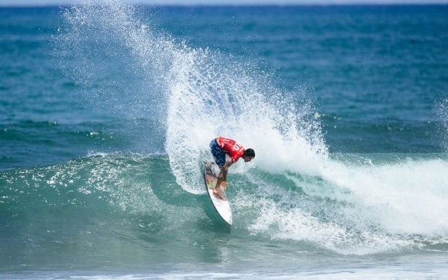 WSL: Medina, Yago Dora e Tati Weston-Webb avançam em El Salvador