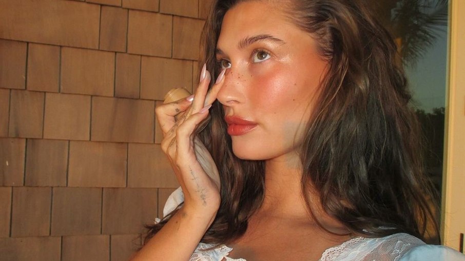 Hailey Bieber Hailey Bieber