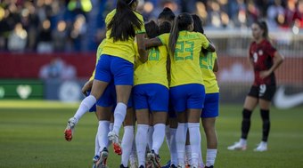 Candidato a sediar Copa Feminina, Brasil entrega proposta à Fifa