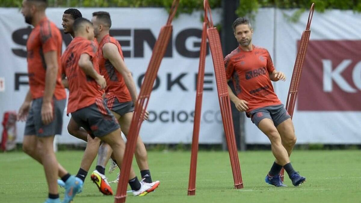 Diego lamenta derrota do Flamengo e explica escolha por Vitinho no último pênalti: 'Questão do Gabi'