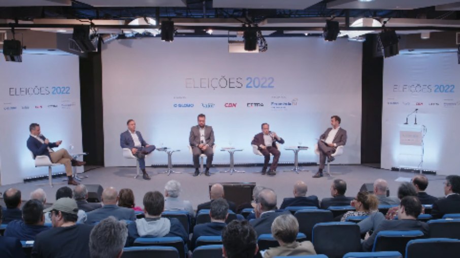 Os candidatos Cláudio Castro (PL), Marcelo Freixo (PSB), Paulo Ganime (Novo) e Rodrigo Neves (PDT) participam de debate organizado pelos jornais O Globo, Extra, Valor e pela rádio CBN 