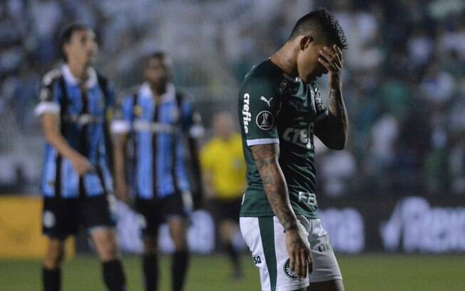 Dudu durante a derrota do Palmeiras no Pacaembu