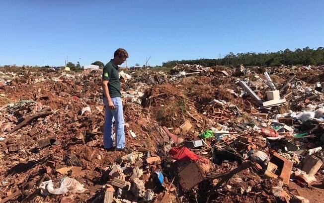 Ricardo Salles, Secretário Estadual de Meio Ambiente participa das operações para combater o funcionamento de lixões irregulares