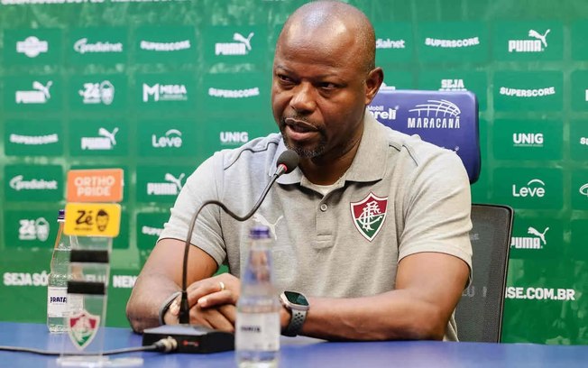 Marcão durante revés do Fluminense para o Santos Marcão durante revés do Fluminense para o Santos