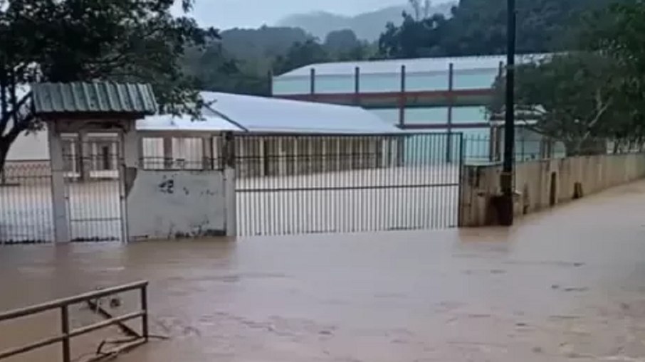 Chuvas fortes atingiram Santa Catarina também