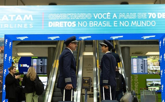Pilotos dos jatos da Embraer da Latam irão receber R$ 160 mil