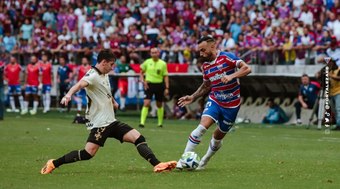 Vasco e Fortaleza duelam na partida de ida na Copa do Brasil