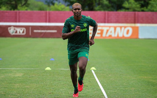 Marlon em treino pelo Fluminense