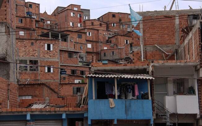 Em São Paulo, favela de Paraisópolis é uma das comunidades mais atingidas pela Covid-19