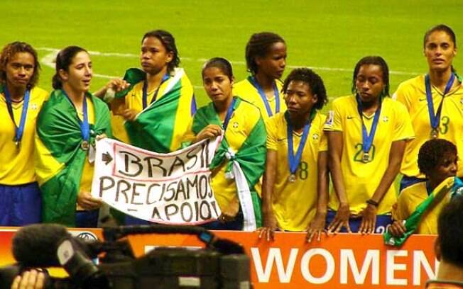No ano de 2007 a seleção feminina do Brasil ficou em segundo lugar na Copa do Mundo