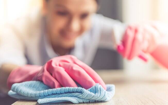 Acessórios certos ajudam a limpar a casa no inverno; veja dicas