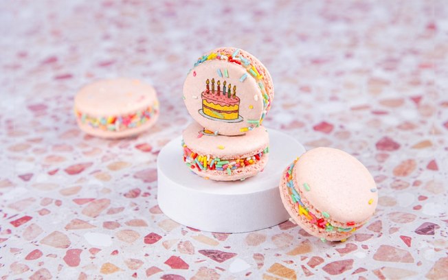 Le Petit Macarons lança sabor exclusivo de Bolo de Aniversário para celebrar o Dia das Crianças