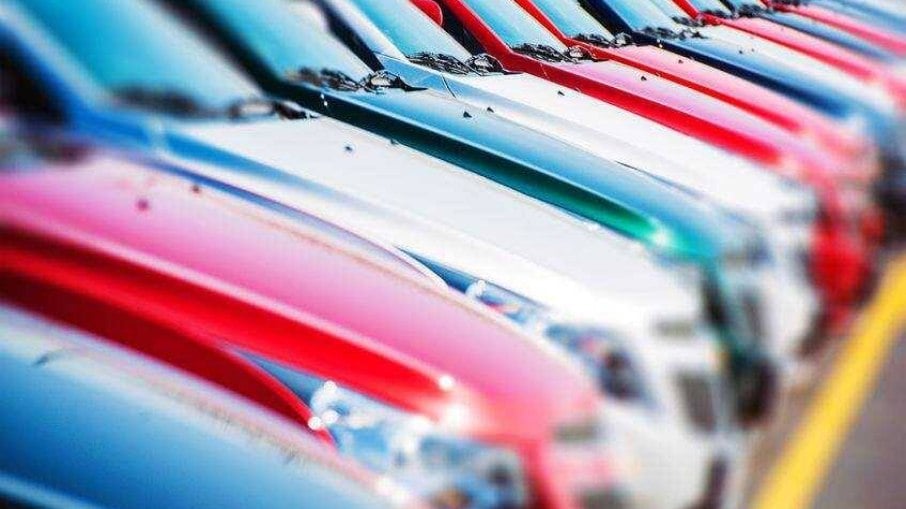 Setor de automóveis registrou o maior aumento no mês de novembro, aponta pesquisa