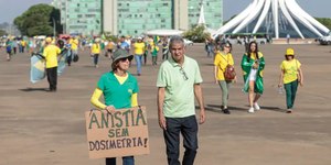 Câmara aprova proposta que reduz penas do 8 de janeiro